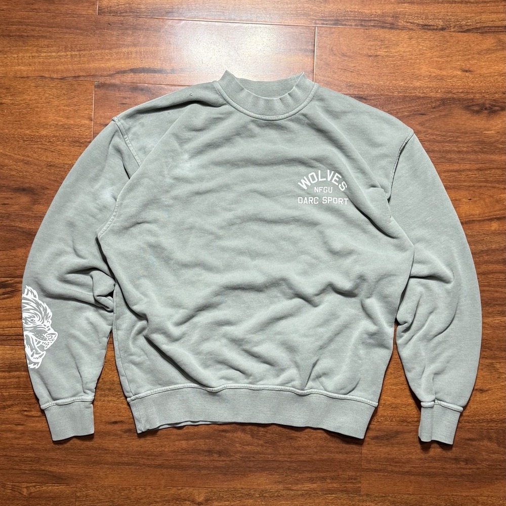 Darc Sport SHE WOLVES Sweatshirt Sweater Women's Size Small Green 980/1000